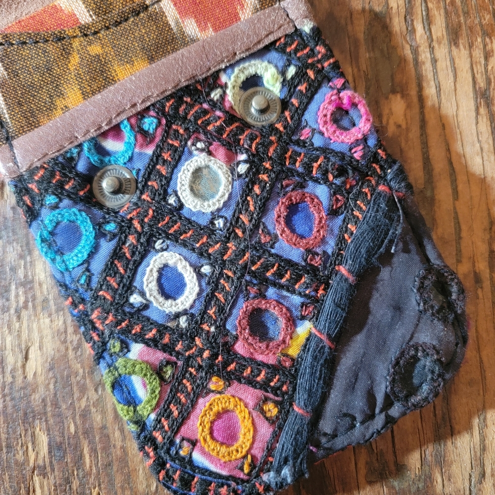 🌋👽 Free People Boho Embroidered Repurposed vtg banjara hippie Wallet card case - Picture 6 of 15
